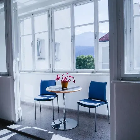 Kreuzschwestern Hall * Hall in Tirol