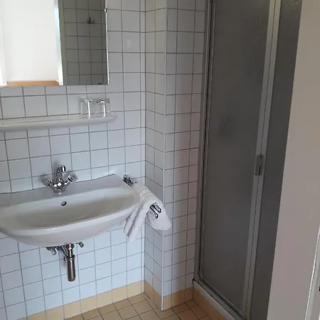 فندق مبيت وإفطار Kreuzschwestern Hall هول ان تيرول