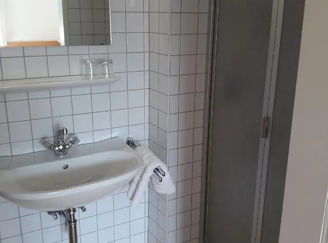 Bed & Breakfast Kreuzschwestern Hall Hall in Tirol